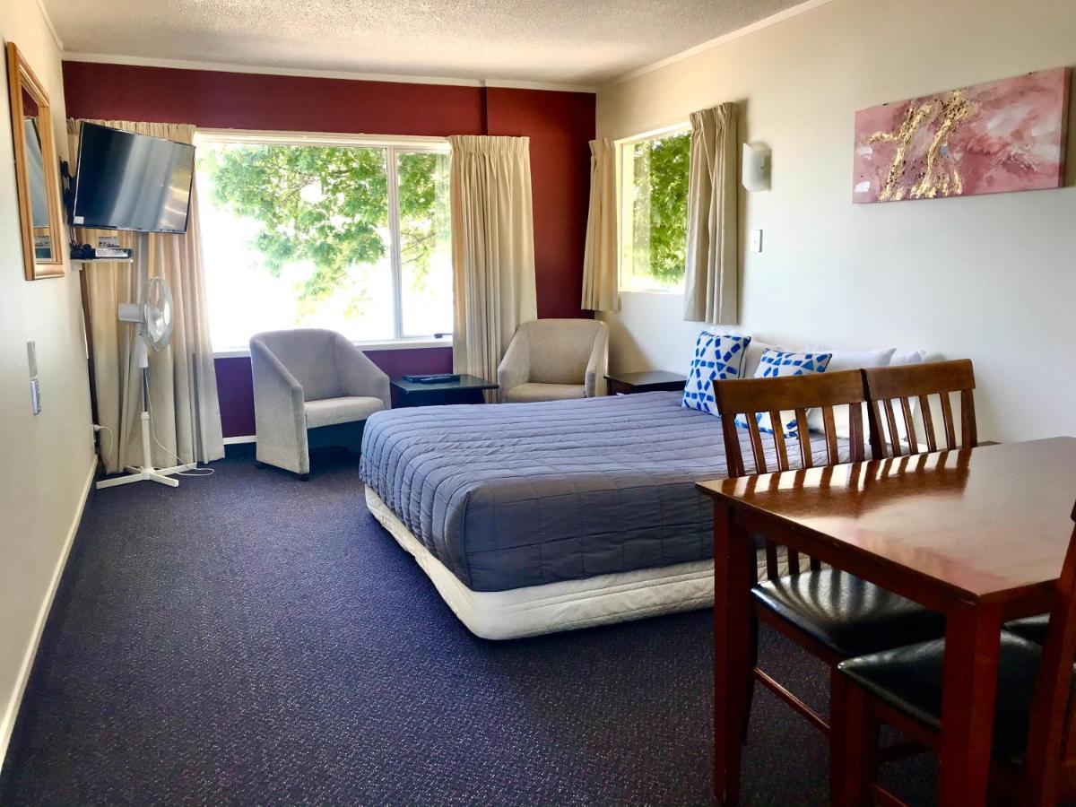 Tui Oaks Motel Taupo Zewnętrze zdjęcie
